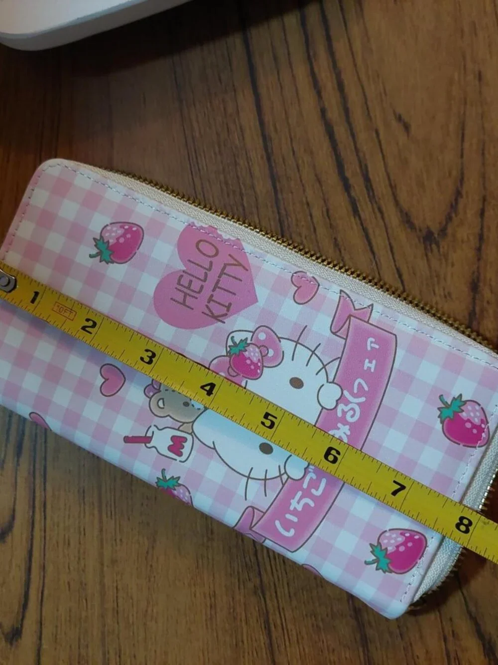 Sanrio Hello Kitty pink gingham wallet with strawberries and hearts #kawaii #san